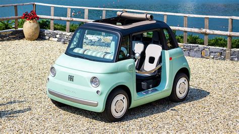 fiat türkis|Fiat Topolino: Design und Dolce Vita mit Rollerführerschein